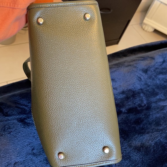 Coach Caryall - Picture 2 of 10